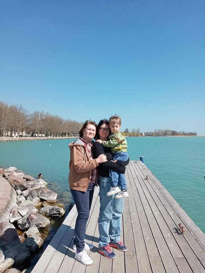 "Світло є навіть у темні часи": як Угорщина стала тимчасовим домом для моєї родини у розпал війни